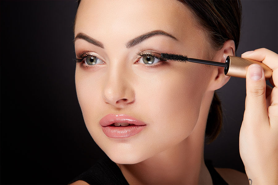 - Mascara Base