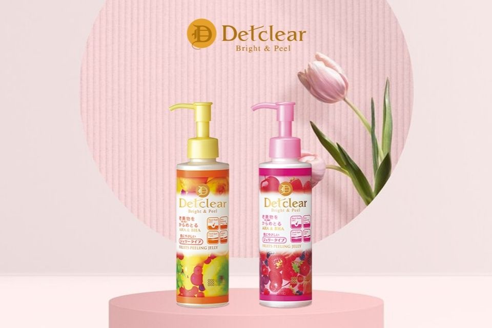 Detclear is a gel-type peeling care brand that gently removes dead skin cells with fruit AHA and plant-derived BHA, leading to clear skin with ease.