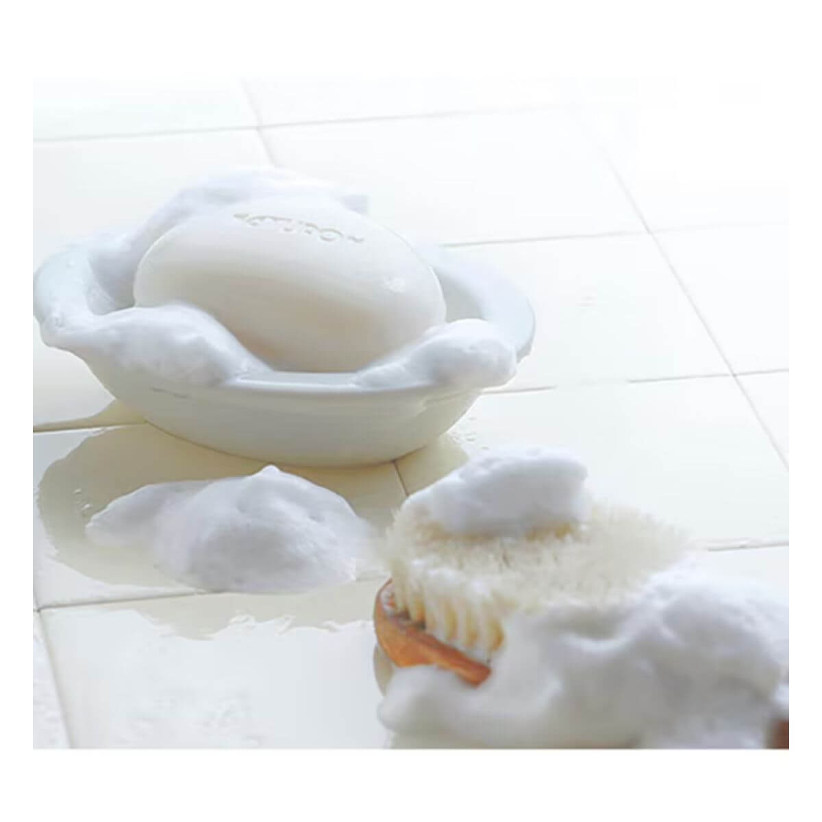 PAX NATURON Cream Soap A Contains Jojoba Seed Oil And Sunflower Oil Apple Scent - 100g
