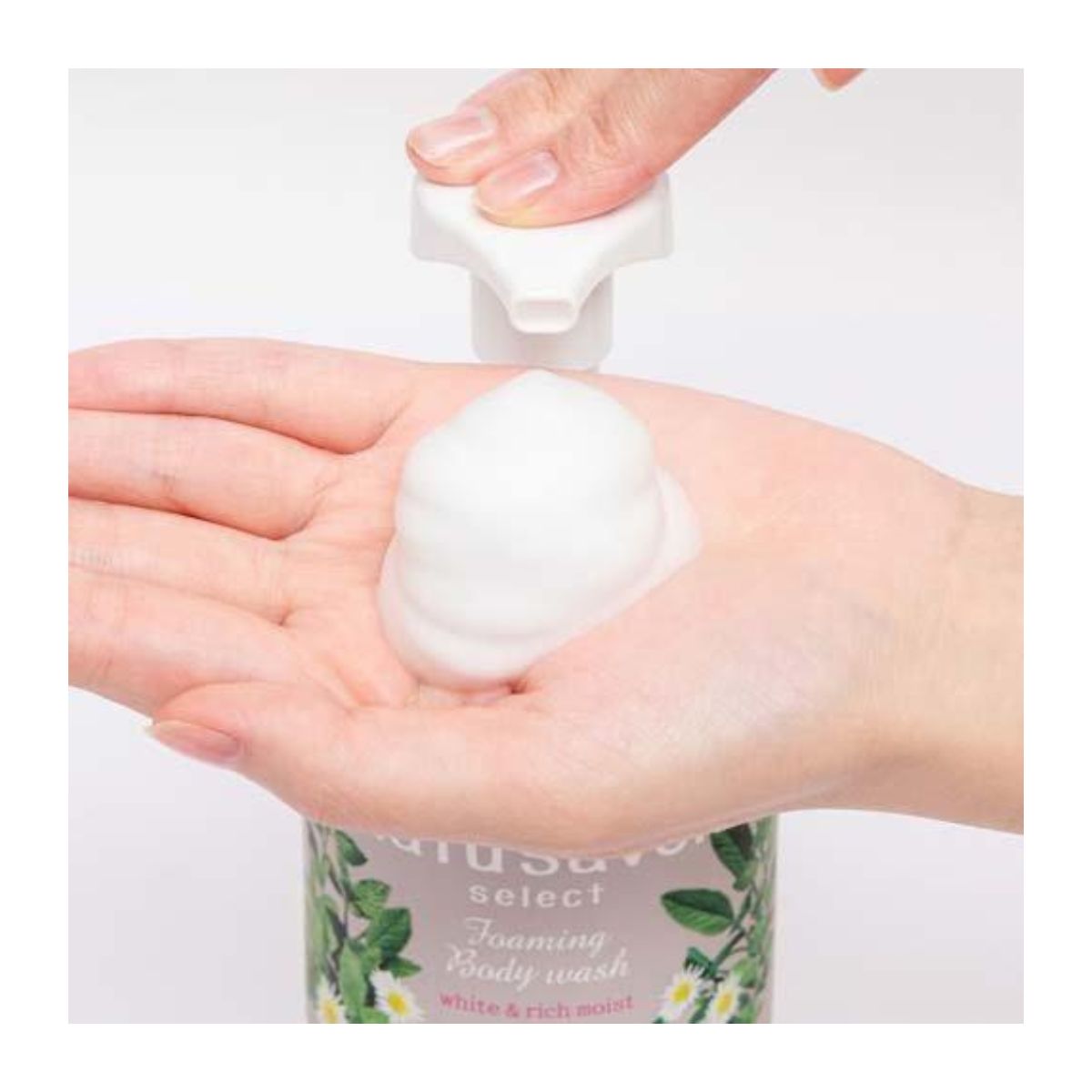 Kose Softymo Natu Savon Select White Foam Body Wash Rich Moist - 450ml